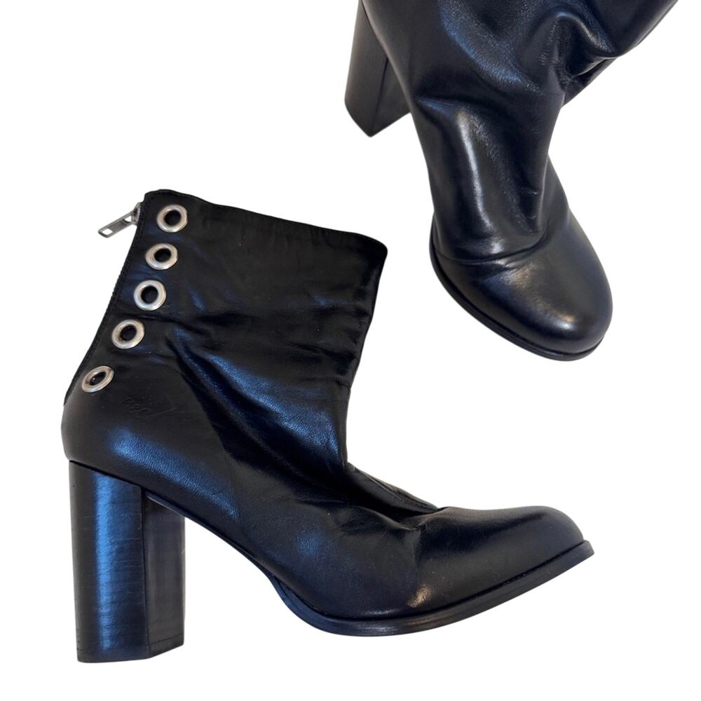 Musse & Cloud Black Leathet Studded Ankle Boots Heels Womens 6.5 Fall Classic
